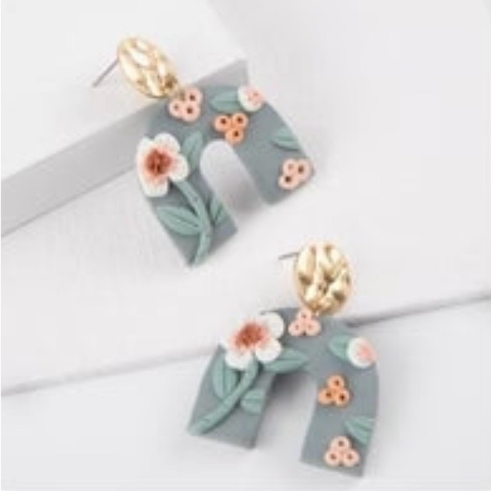 3/$25 PLUNDER FLORAL ARCH CLAY DANGLE EARRINGS - BRAND NEW!